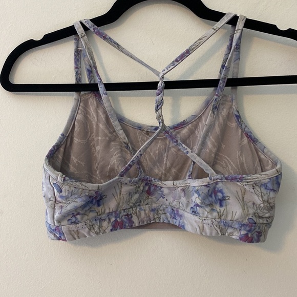 Floral Sports Bra, Size M, Cute Braid Back Detail, Great Condition - Picture 6 of 7